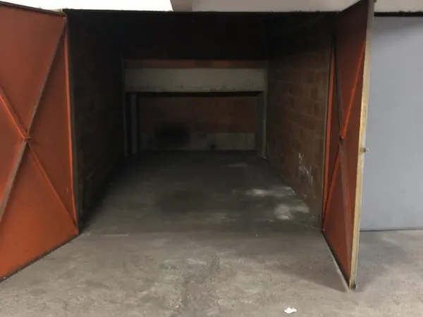 Parking 11 m²