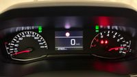 Peugeot 2008 1.5 BlueHDi 110ch S&S Allure — photo 10