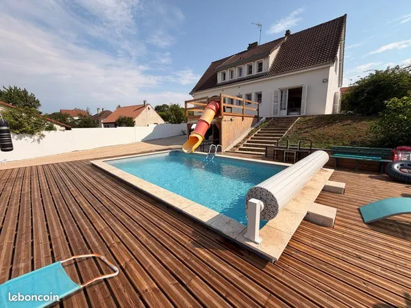 Havre de paix familial à 30 min de Troyes - Grand terrain, piscine & vue panoramique dégagée