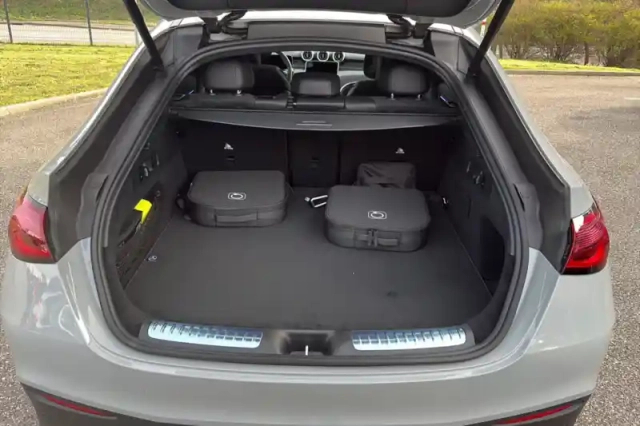 Mercedes Glc coupe 300 e hybrid eq 9g-tronic 4matic — photo 83