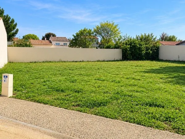 Terrain 568 m²