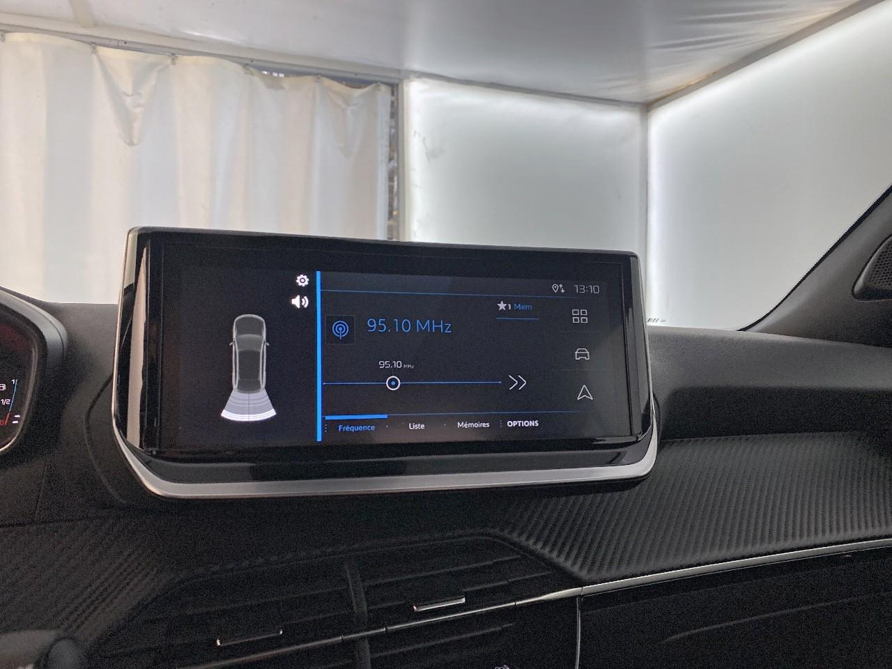 Peugeot 2008 hybrid 136 e-dcs6 style — photo 17