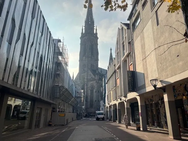Local commercial 1052 m²