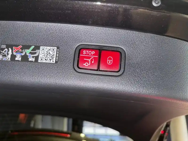 Mercedes Glc 300 e hybrid eq 4matic — photo 22