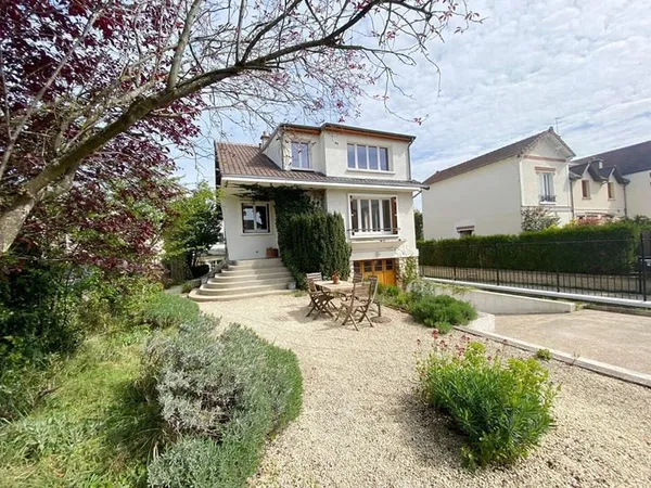 Maison 8 pièces 153 m²