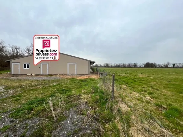 Terrain Moulins 45000 m2 avec bâtiment 700 m2