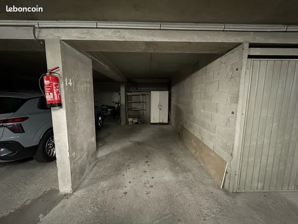 Place parking sous terrain - Lyon 5 Quai de Saône