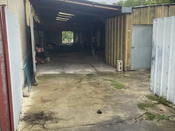 Loue hangar avec terrain