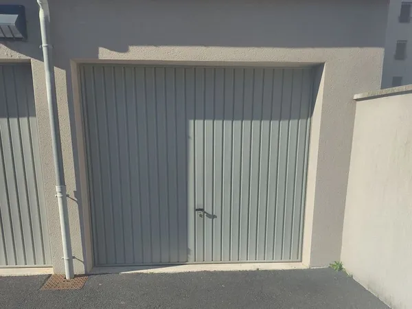 Garage à louer - Centre ville d'Aurillac - 80 /mois