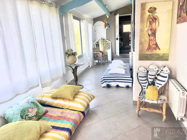 Magnifique petit maison de 80 m2 comblé par son terrain de 8