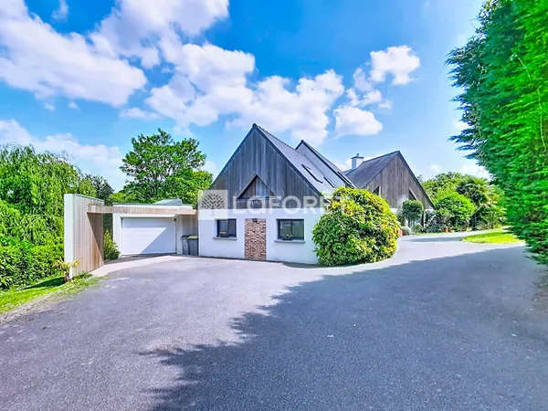 Maison 9 pièces 232 m²