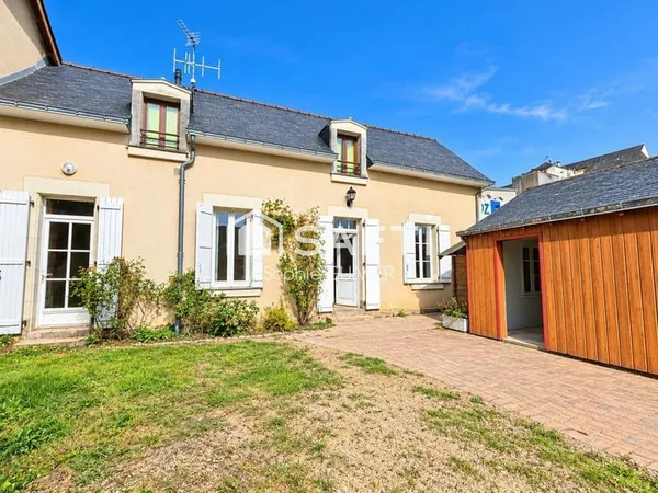 Maison 85 m² avec 2 Chambres et jardin sans vis-à-vis au centre de Château Gontier