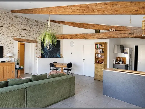MAISON RENOVÉE AU CALME D UN HAMEAU