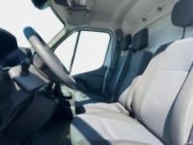 Renault Master fg f3500 l3h2 2.3 blue dci 135ch confort euro6e — photo 12