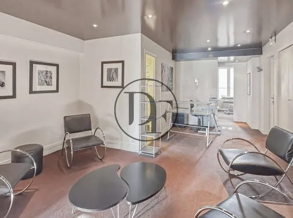Bureaux 66 m²