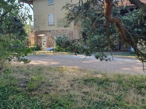 Propriété maison + 25 ha TASSIN