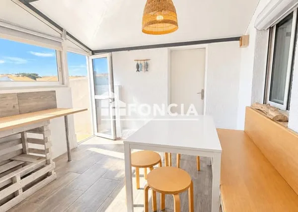 APPARTEMENT 3 CHAMBRES RÉNOVÉ A 2 PAS DE LA PLAGE