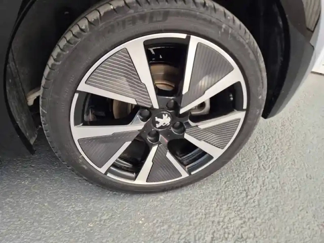 Peugeot 208 electrique 50 kwh 136ch — photo 11