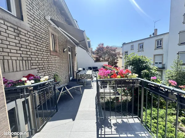 Maison 10 pièces 252 m²