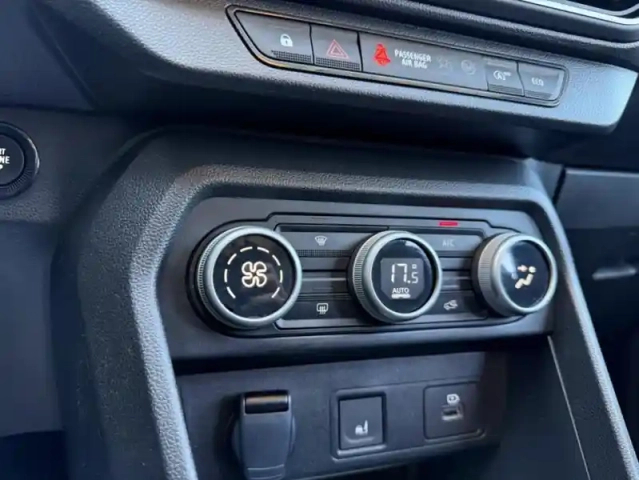 Dacia Jogger 7 places extreme+ tce 110 — photo 17