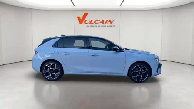 Opel Astra 1.2 turbo hybride 145 ch automatique — photo 8
