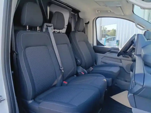 Ford Custom nouveau fgn 320 l1h1 2.5 duratec 232 ch phev cvt trend — photo 10