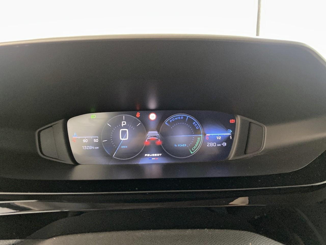 Peugeot 308 hybrid 145 e-dcs6 allure — photo 13