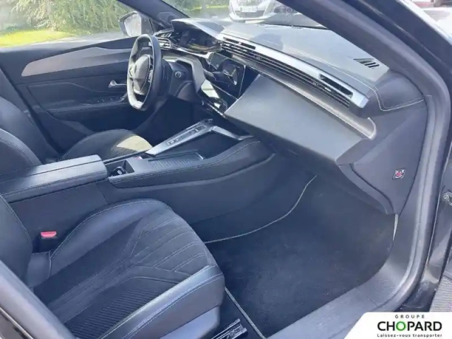 Peugeot 308 phev 180 e-eat8 — photo 13