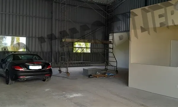 Local 165 m²