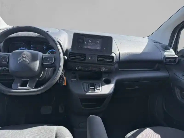 Citroën Berlingo e- taille m 136 ch 100 kwh automatique — photo 8