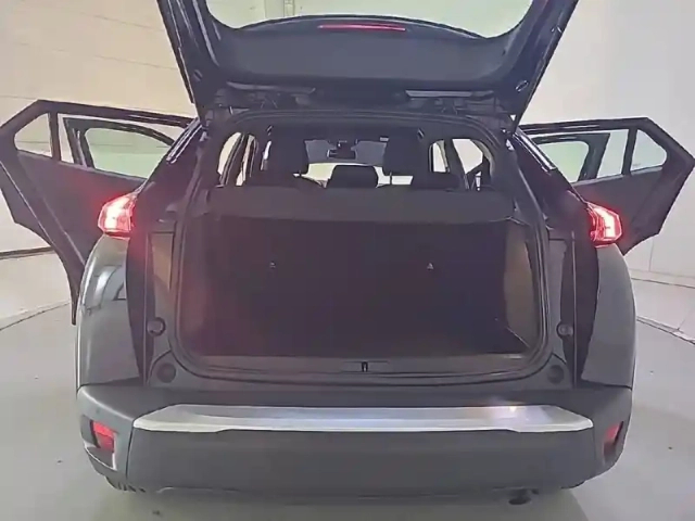 Peugeot 2008 puretech 100 s&amp;s bvm6 — photo 26