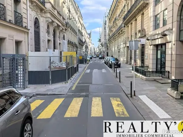 Local commercial 121 m²