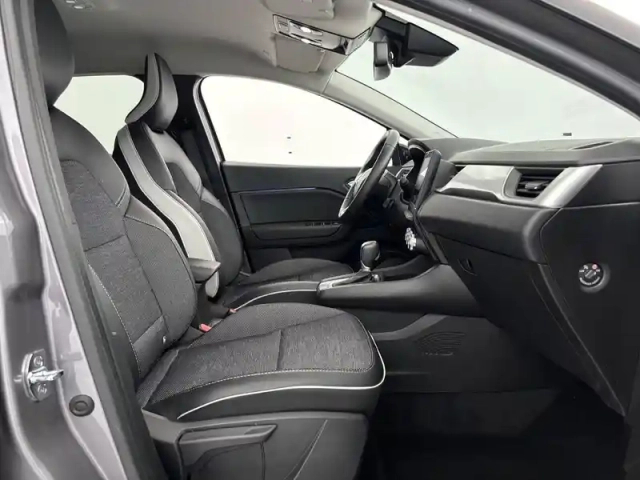 Renault Captur e-tech 145 - 21 — photo 14