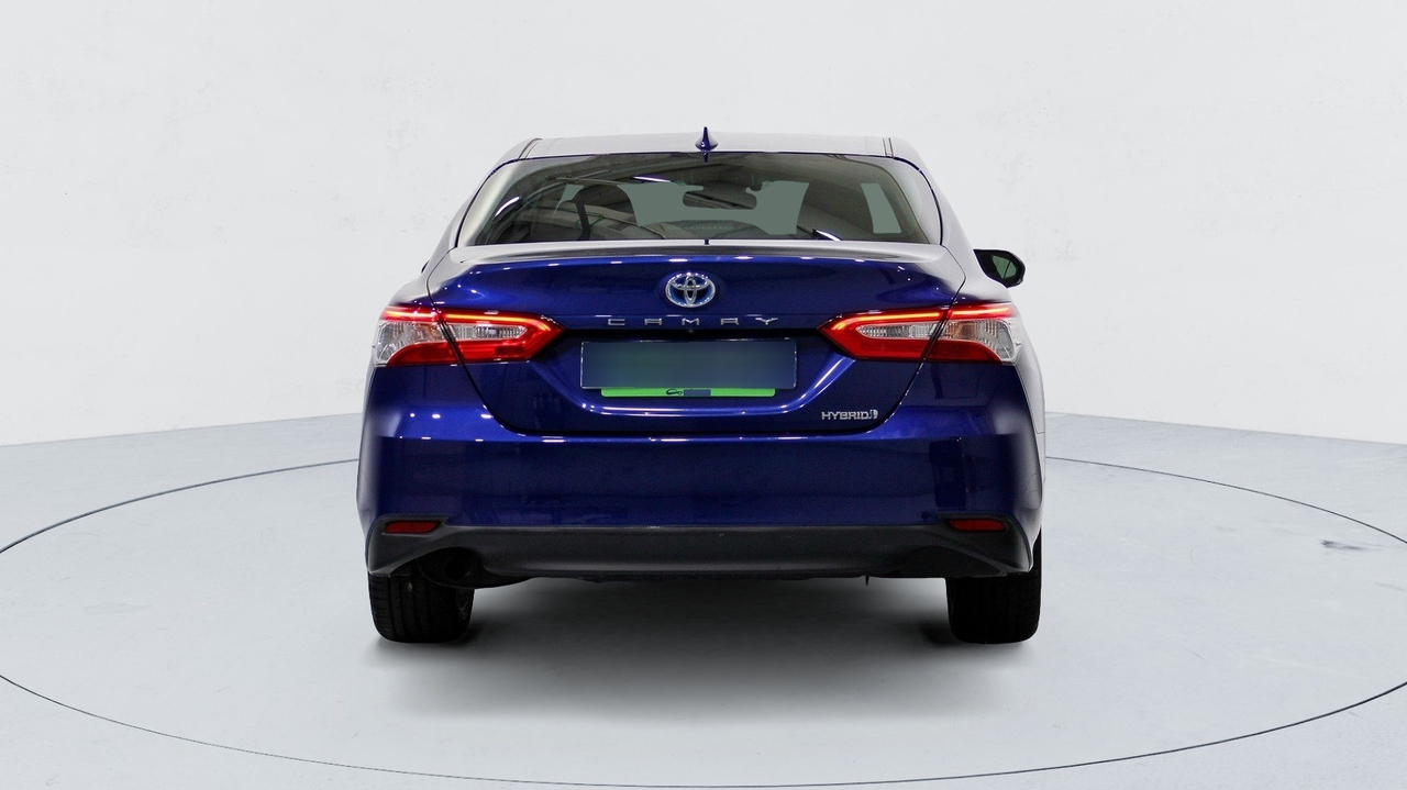 Toyota Camry — photo 4