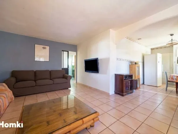 Villa T7 de 127 m² avec T2 indépendant - Pélissanne
