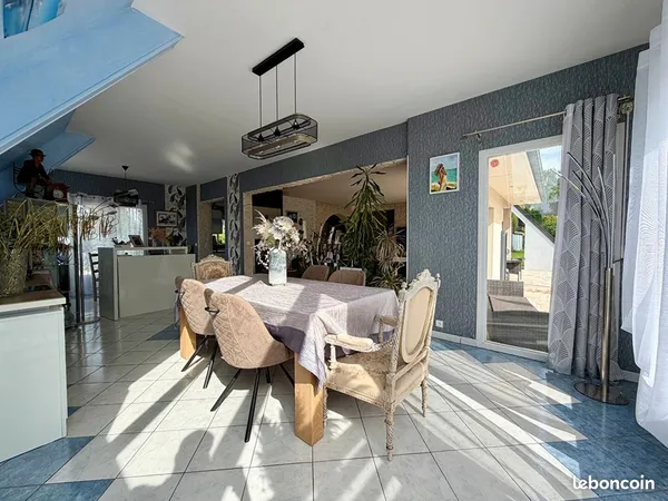 Propriété 6 pièces 170 m²