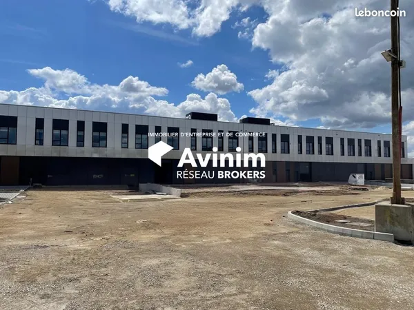 Bureaux 5533 m² Santeny