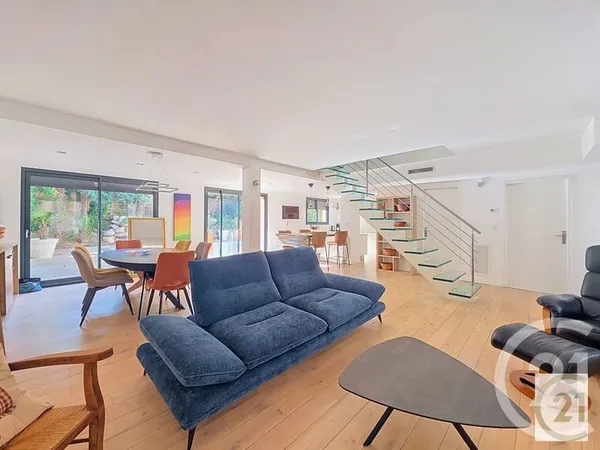 Maison 5 pièces 172 m²