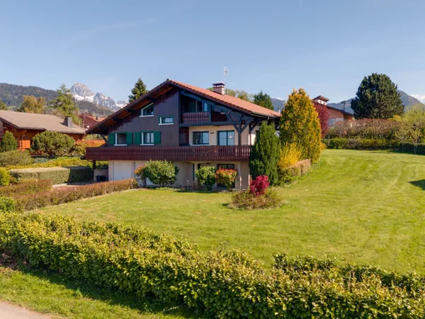 Maison 8 pièces 195 m²
