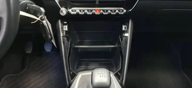 Peugeot 208 puretech 100 s&amp;s bvm6 — photo 60
