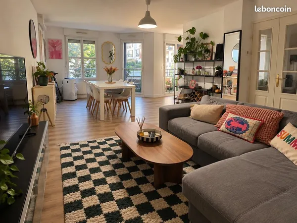 Appartement 3 pièces quartier Part Dieu 73m2 avec parking