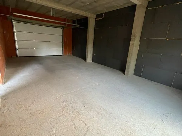 Garage / box de stockage 47m2 - 155m3