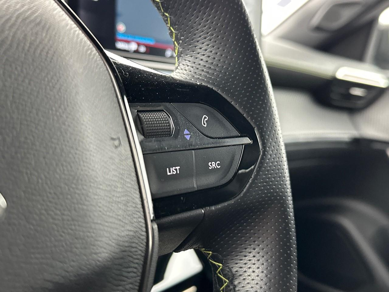Peugeot 2008 puretech 130 s&s eat8 gt — photo 19