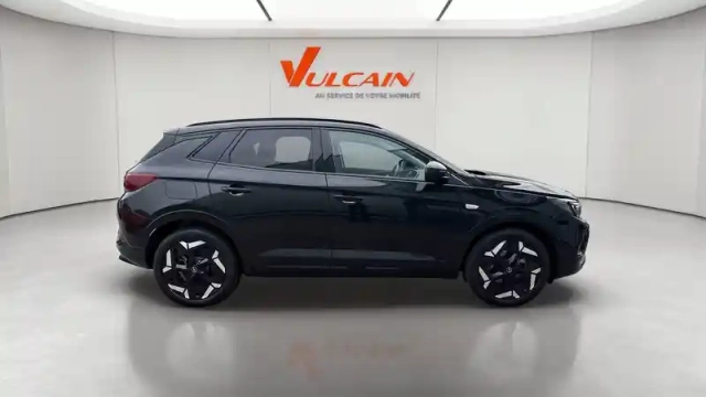 Opel Grandland hybrid 300 ch awd bva8 — photo 9