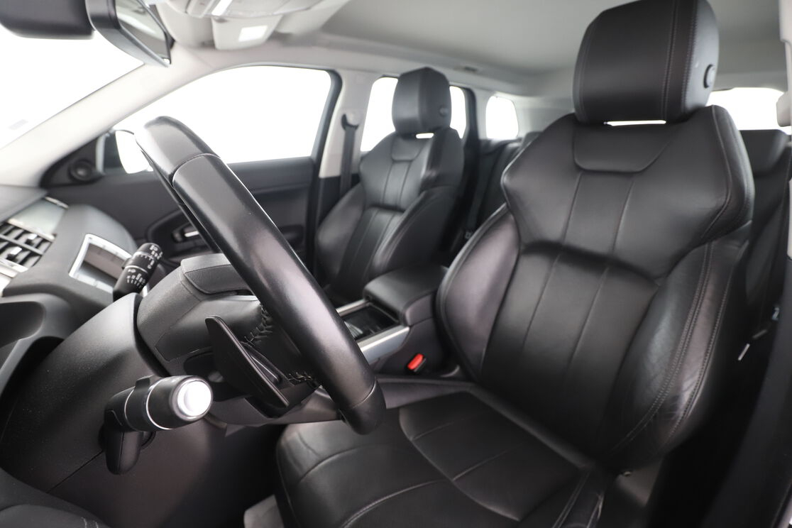 Land Rover Evoque 2.0 Td4 SE Dynamic BVA — photo 9