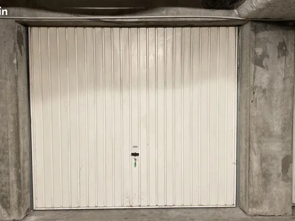 Garage/box 13 m² Echirolles
