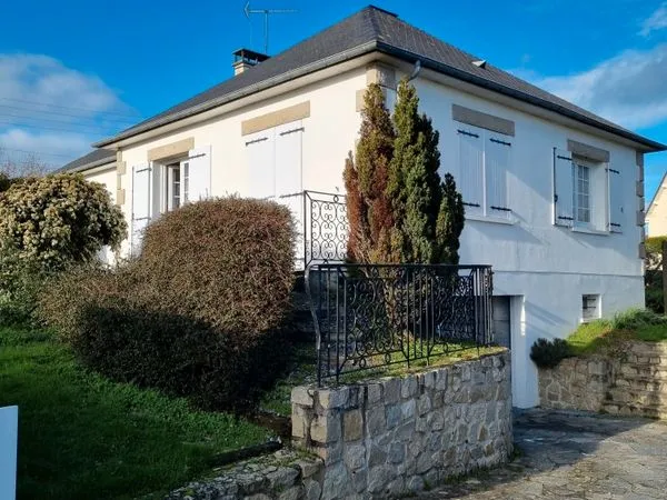 MAISON 4 pièces 109 m2 SAINT JEAN /MAYENNE 53240
