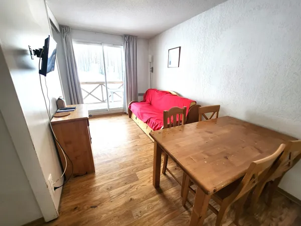 Appt avec chambre séparée et alcove lits superposés 4e étage