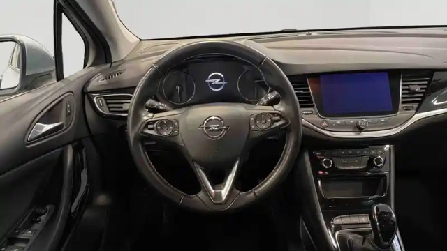 Opel Astra 1.2 turbo 130 ch bvm6 — photo 13
