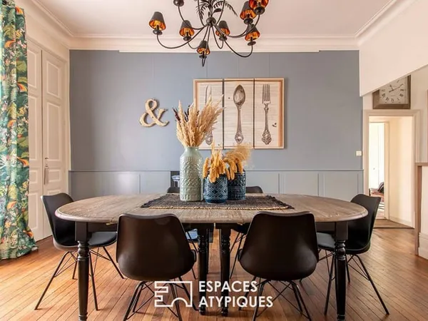 Maison 11 pièces 275 m²